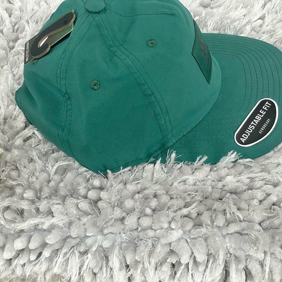 NWT ADIDAS ADJUSTABLE FIT AEROREADY MENS PREMIUM GOLF STRAPBACK HAT GREENw/white - Picture 4 of 8